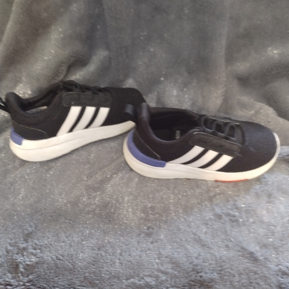 Boys Adidas shoes size 8k